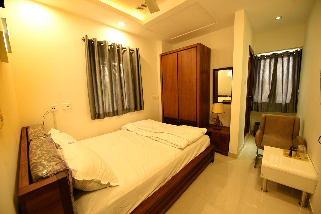 Sky Residency Bed and Breakfast Τσενάι Εξωτερικό φωτογραφία