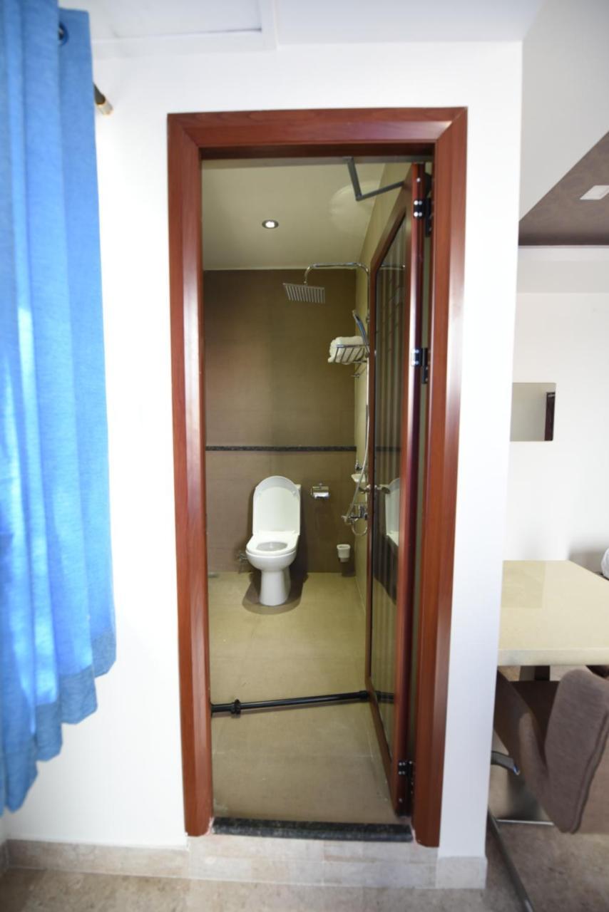 Sky Residency Bed and Breakfast Τσενάι Εξωτερικό φωτογραφία